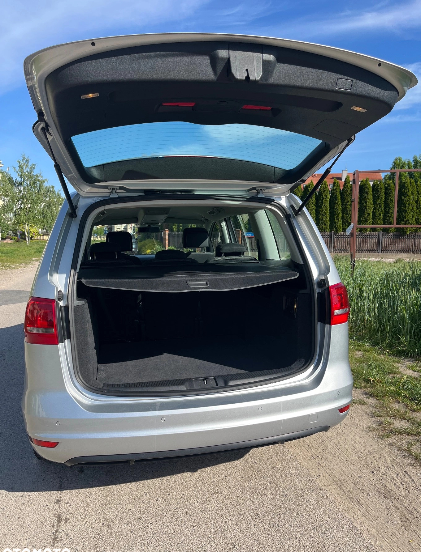 Volkswagen Sharan cena 57000 przebieg: 200600, rok produkcji 2014 z Warszawa małe 92